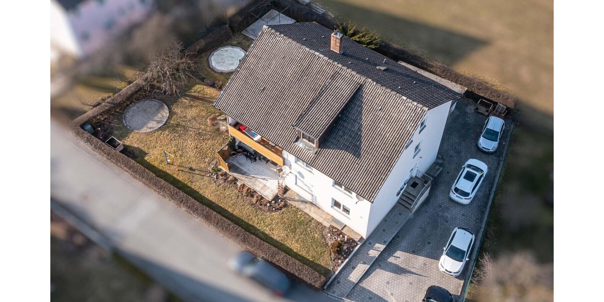 Interessantes Mehrfamilienhaus als Kapitalanlage oder Mehrgenerationenwohnen - Mehrfamilienhaus, Wohnhaus Waldmünchen | Angebot:25991949