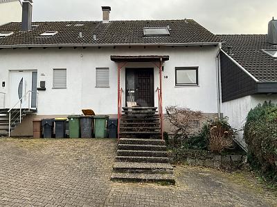KLEINES ZUHAUSE MIT POTENZIAL - Reihenmittelhaus Gernsbach | Angebot:25400567
