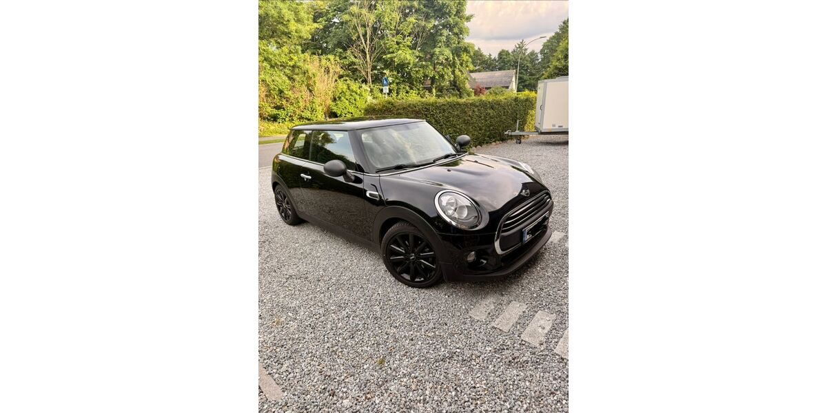 Mini ONE 61.863 km 12.249 &euro; Humptrup 25923