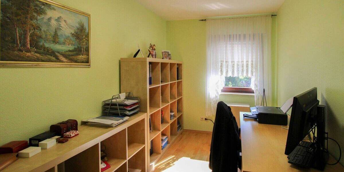 Reihenmittelhaus Tiefenbronn - 4 Zimmer, 130 m&sup2;, 420.000&euro; | Angebot:26695536
