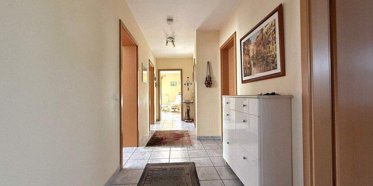 Etagenwohnung Bretten - 4 Zimmer, 105 m&sup2;, 360.000&euro; | Angebot:24874938