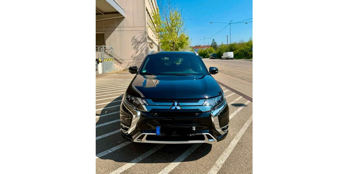Mitsubishi Plug-in Hybrid Outlander 66.000 km 22.999 &euro; Leinfelden-Echterdingen 70771