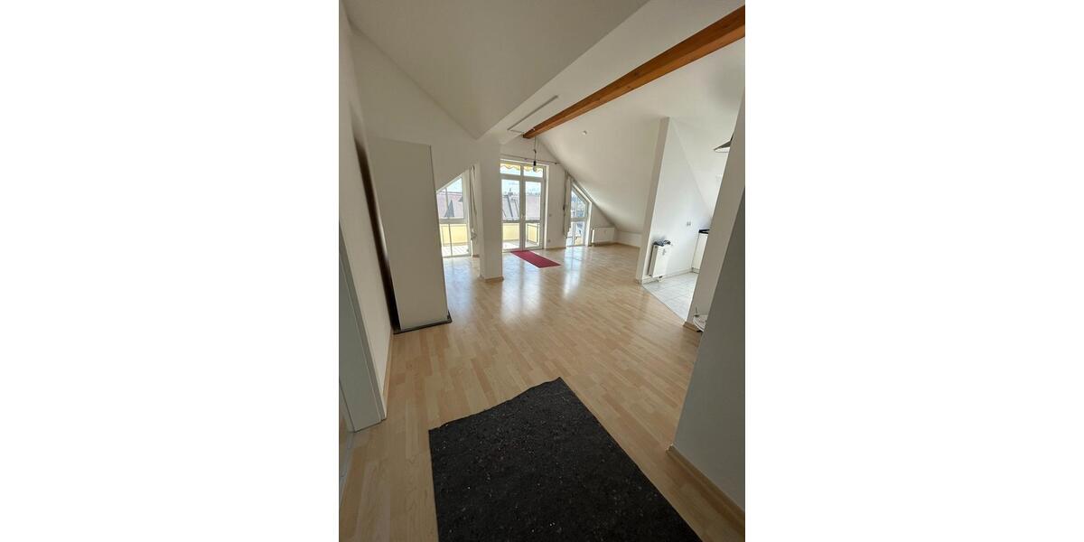 Dachgeschoßwohnung Fürstenfeldbruck - 3 Zimmer, 65 m&sup2;, 1.350&euro; | Angebot:26272789