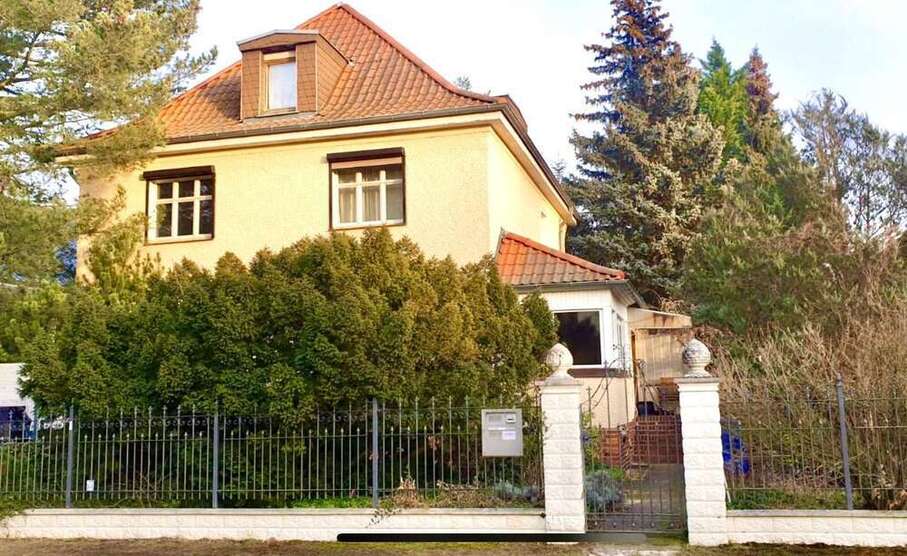 Haus zum Kaufen in Berlin 690.000 € 230 m²