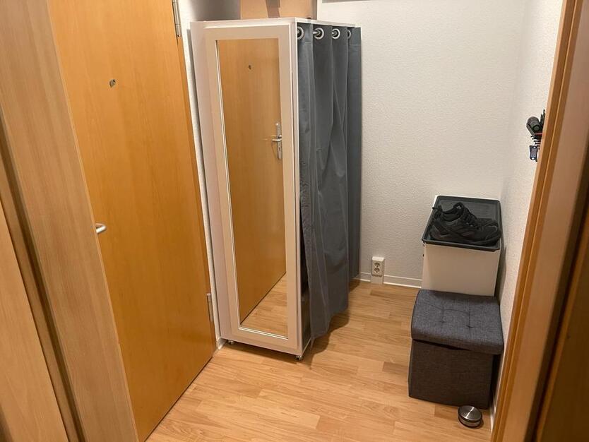 Biete 1-Raum-Wohnung