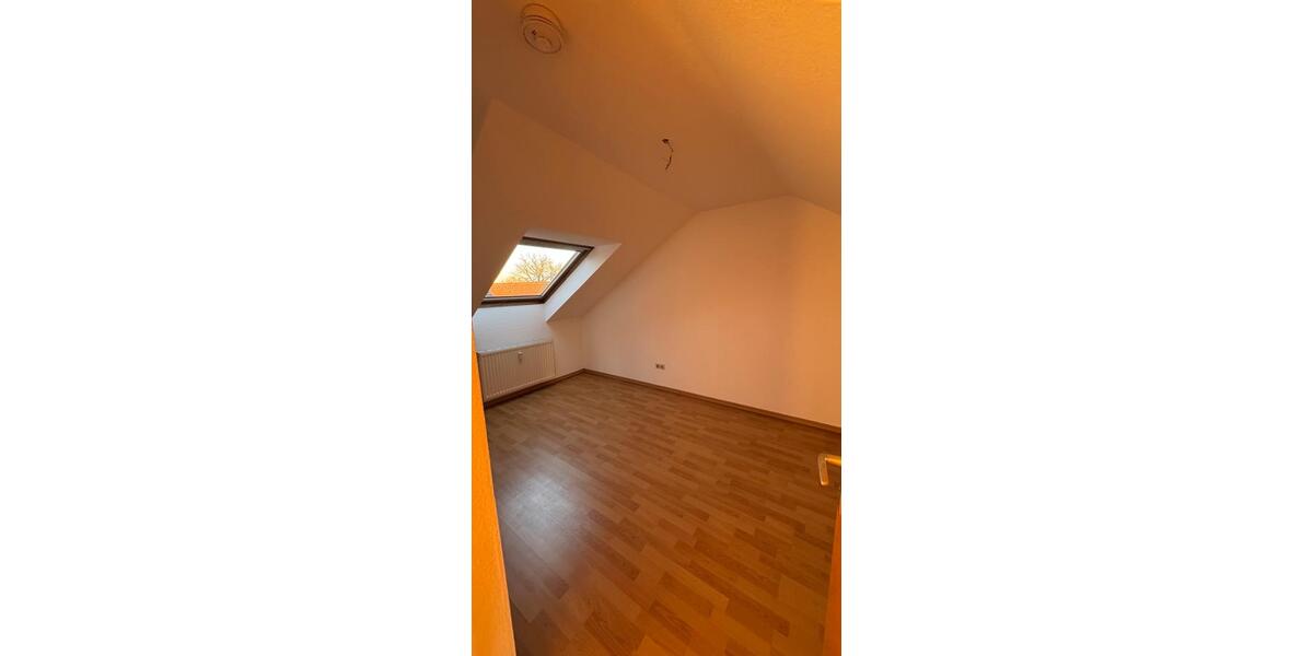 Helle 2-Zimmer-Wohnung mit neuer Küche & Stellplatz 2 zimmer