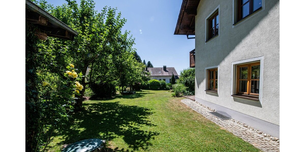 Top gepflegtes Ein- bis Zweifamilienhaus im Landhausstil in absolut ruhiger Lage - Einfamilienhaus Willmering / Geigen Geigen | Angebot:24605759