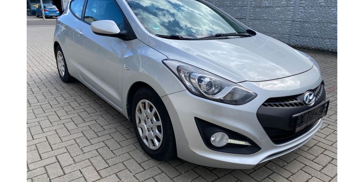 Hyundai i30 239.000 km 3.000 &euro; Osthofen 67574