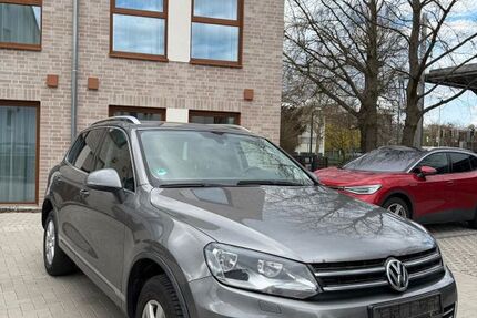 VW Touareg 271.300 km 9.500 &euro; Osnabrück 49090