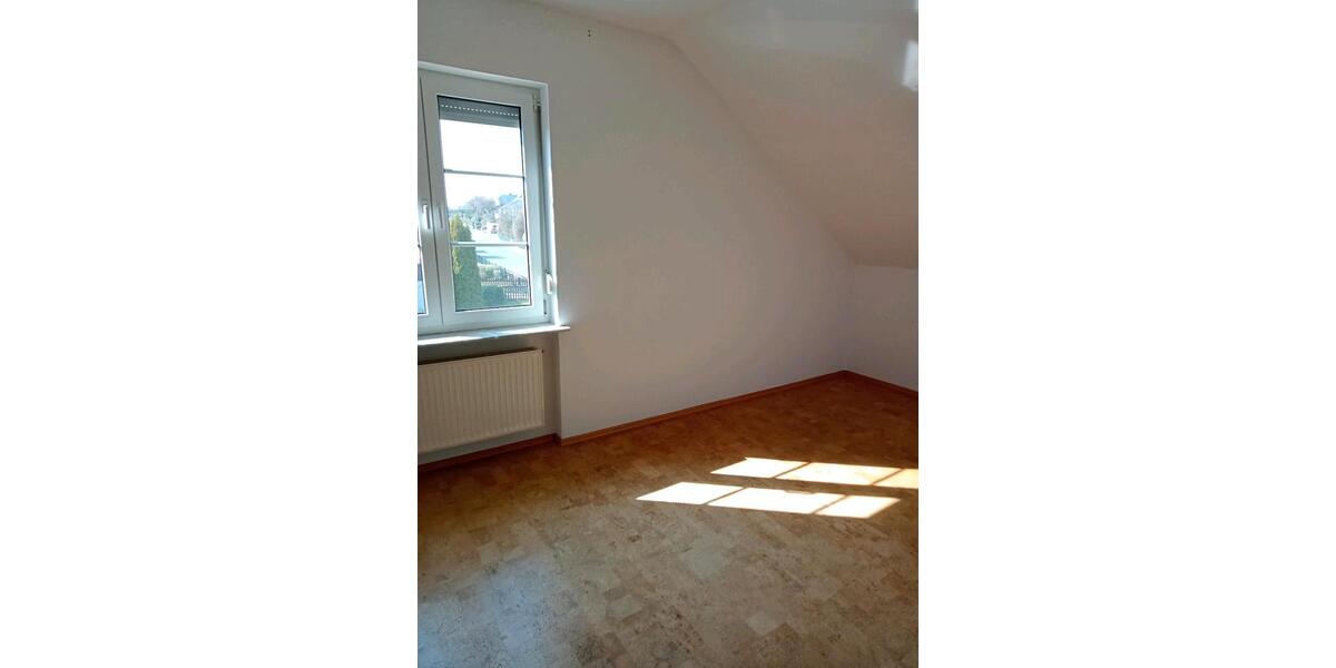 Etagenwohnung Mellrichstadt - 3 Zimmer, 86 m&sup2;, 790&euro; | Angebot:25456504