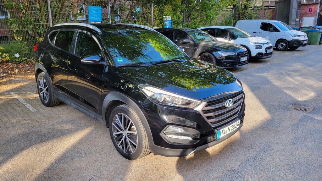 Hyundai TUCSON 78.000 km 16.900 &euro; Hamburg 22609