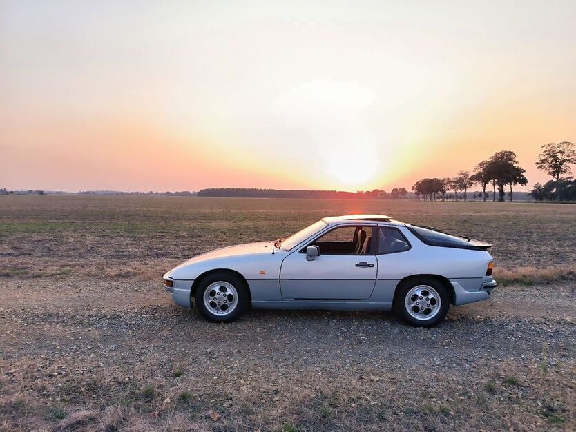 924