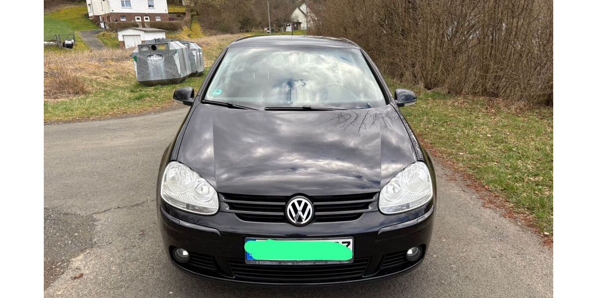 VW Golf 229.000 km 2.690 &euro; Freudenberg 57258