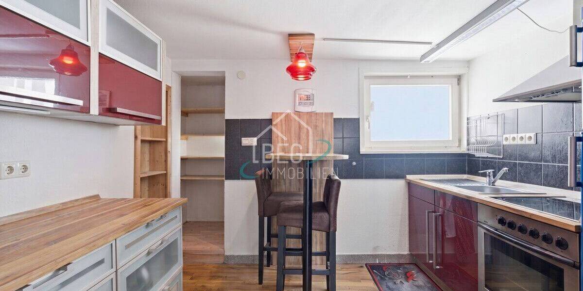 Mehrfamilienhaus, Wohnhaus Stuttgart / Sillenbuch Sillenbuch - 6 Zimmer, 161 m&sup2;, 689.000&euro; | Angebot:26833944