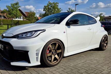 Toyota Yaris 9.800 km 44.990 &euro; Greven 48268