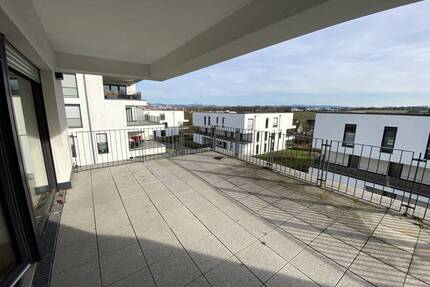 helle 4-Zimmer-Wohnung mit Süd-Balkon