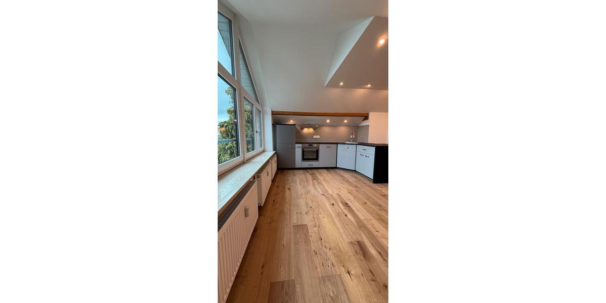 Dachgeschoßwohnung Vilsbiburg - 3 Zimmer, 78 m&sup2;, 790&euro; | Angebot:26123364