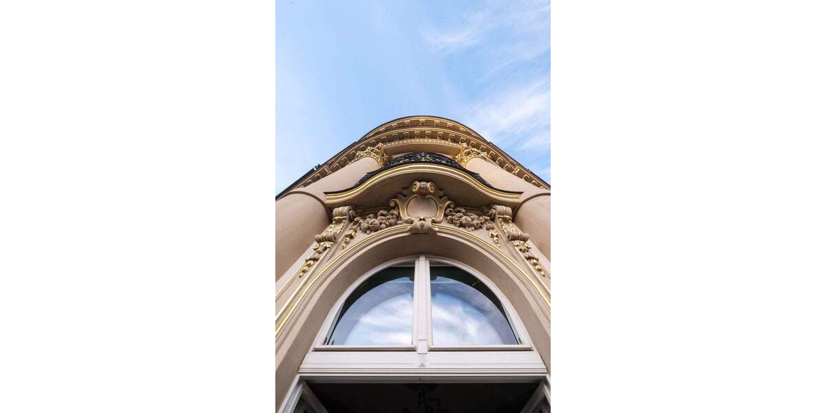 HAUS FEUERLAND: Historisches Wohn- und Geschäftshaus 5 zimmer