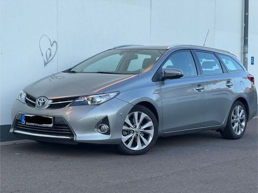 Auris