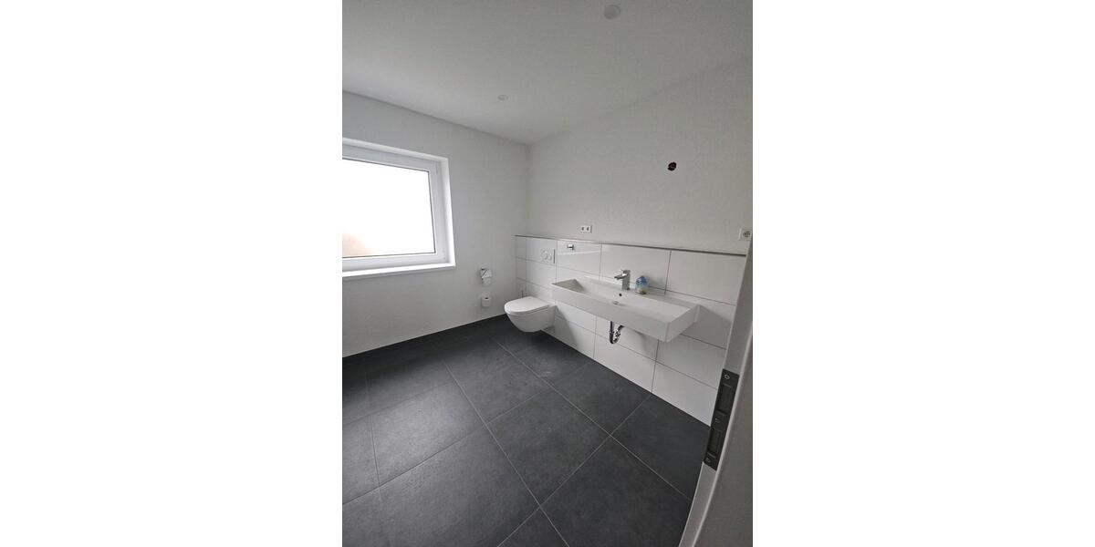 Dachgeschoßwohnung Kraichtal - 4 Zimmer, 110 m&sup2;, 1.200&euro; | Angebot:25993657