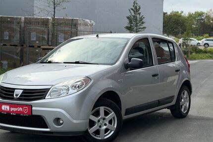 Dacia Sandero 147.298 km 3.000 &euro; Essen 45145