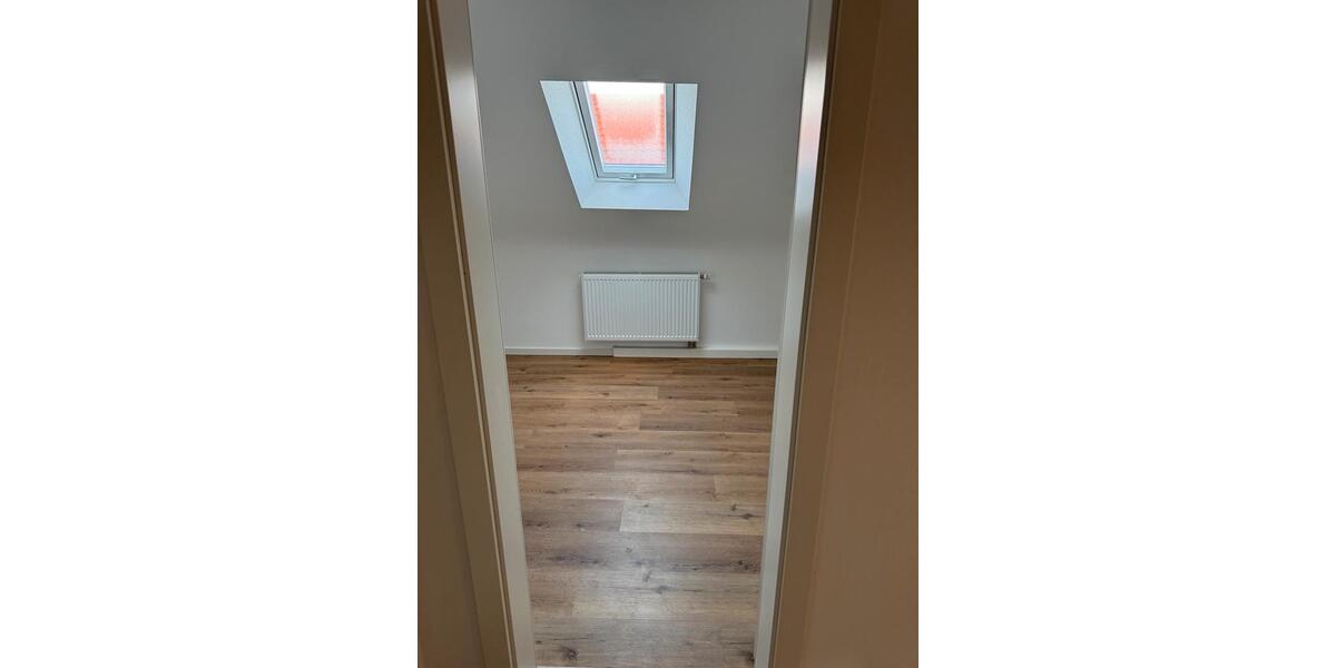 Dachgeschoßwohnung Bergrheinfeld - 2 Zimmer, 50 m&sup2;, 600&euro; | Angebot:26250527