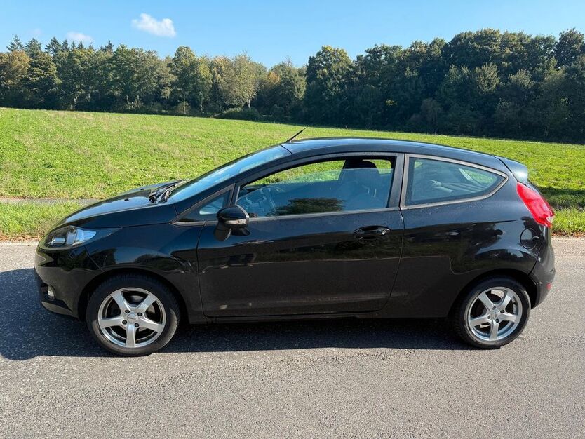 Ford Fiesta 199.720 km 2.900 € Elsdorf 50189