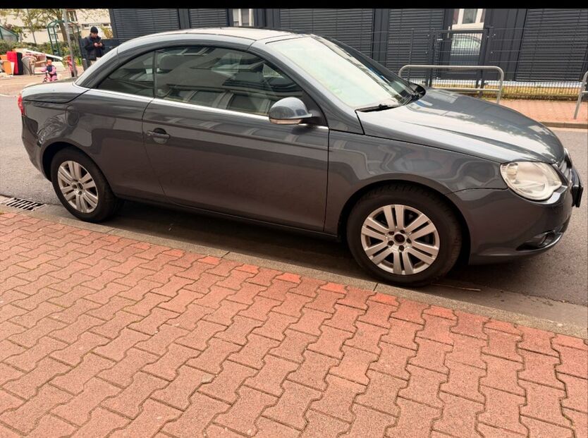 VW Eos 116.000 km 3.800 € Frankfurt 60326