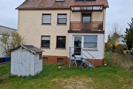 Haus Bad Camberg - 7 Zimmer, 164 m&sup2;, 350.000&euro; | Angebot:25950741