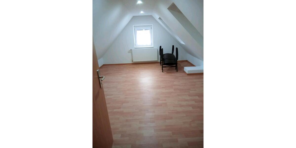 Maisonettenwohnung Dornstadt - 5 Zimmer, 135 m&sup2;, 1.300&euro; | Angebot:25097137