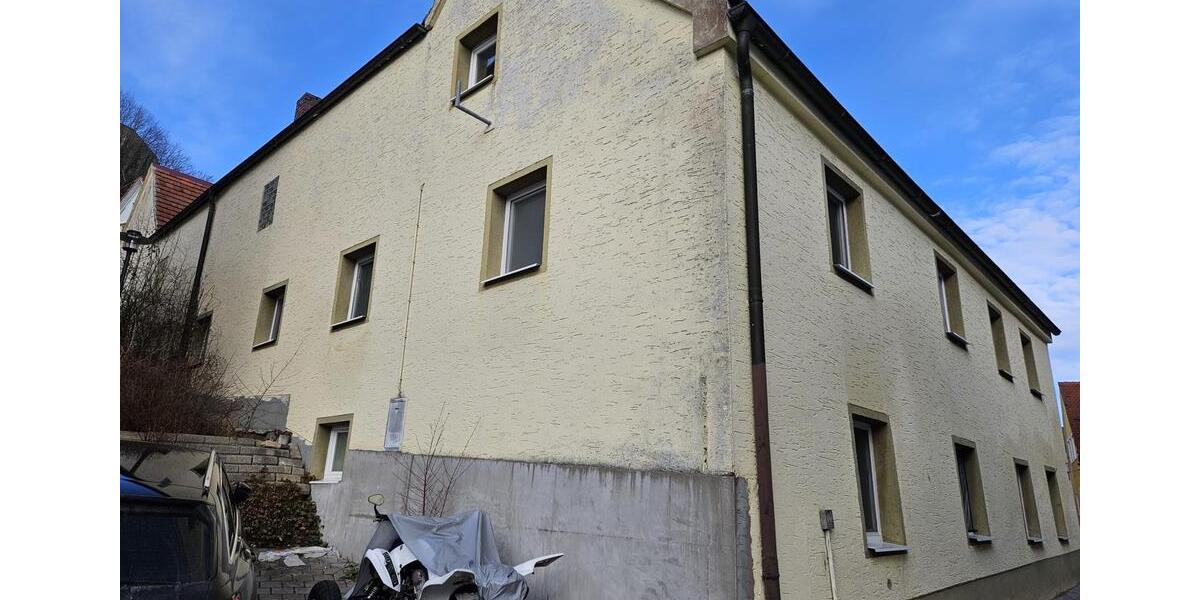 Einfamilienhaus Falkenstein - 6 Zimmer, 410 m&sup2;, 240.000&euro; | Angebot:26447243