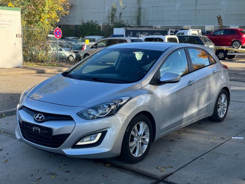 Hyundai i30 180.000 km 4.990 € Augsburg 86167
