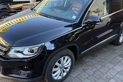 VW Tiguan 203.221 km 8.450 &euro; Neukirchen-Vluyn 47506