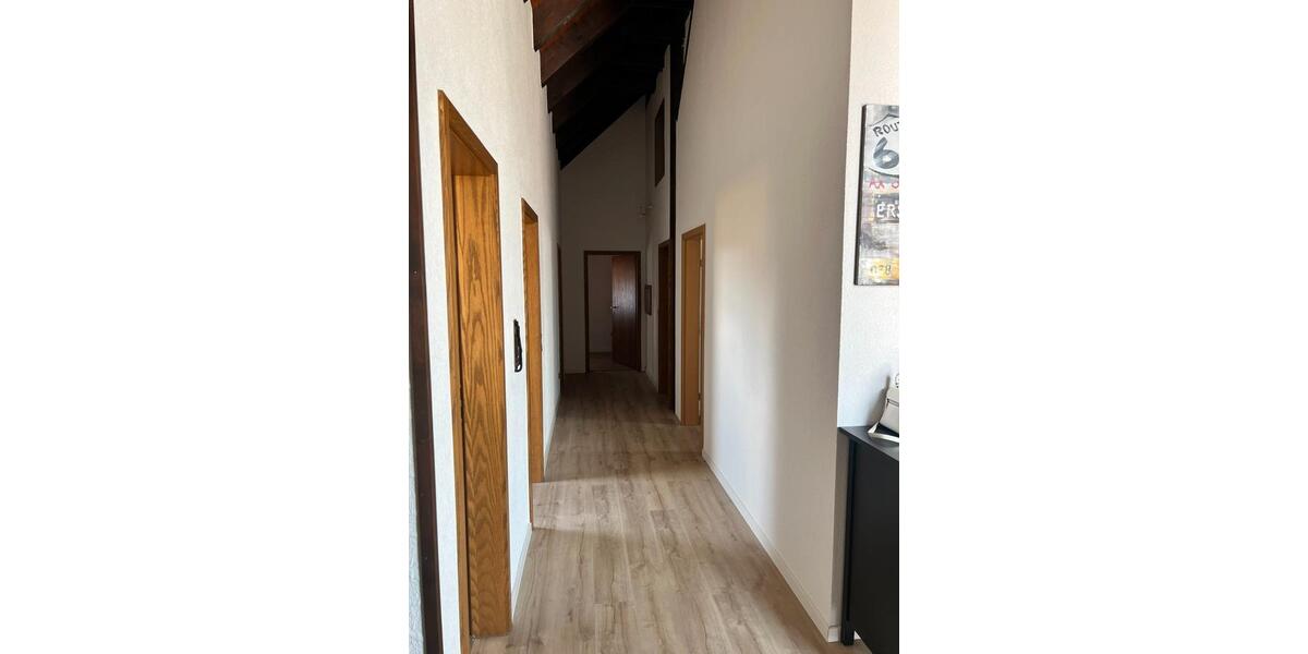 Maisonettenwohnung Kirchardt - 6 Zimmer, 170 m&sup2;, 1.300&euro; | Angebot:26664676