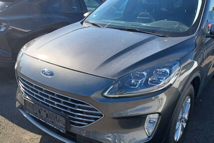 Ford Kuga 49.400 km 21.450 &euro; Wiesau 95676