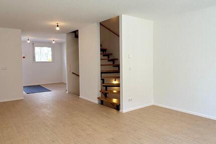 Haus Weingarten (Baden) - 5 Zimmer, 123 m&sup2;, 1.780&euro; | Angebot:24548721