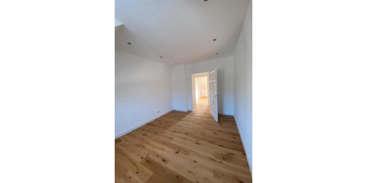 Dachgeschoßwohnung Koblenz - 4 Zimmer, 96 m&sup2;, 1.259&euro; | Angebot:26536288