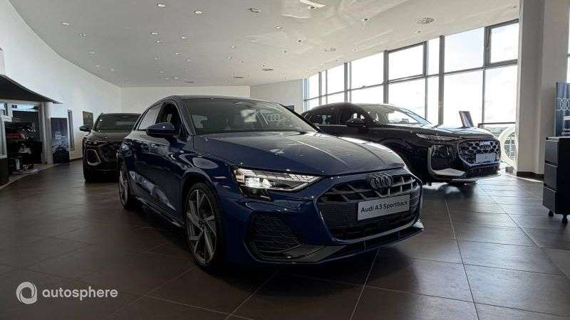 Audi A3 35 TDI 150ch S line S tronic 7 5.000 km 48.999 &euro; Champniers 16430
