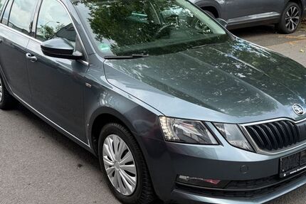Skoda Octavia 76.000 km 14.500 &euro; Wiesbaden 65203