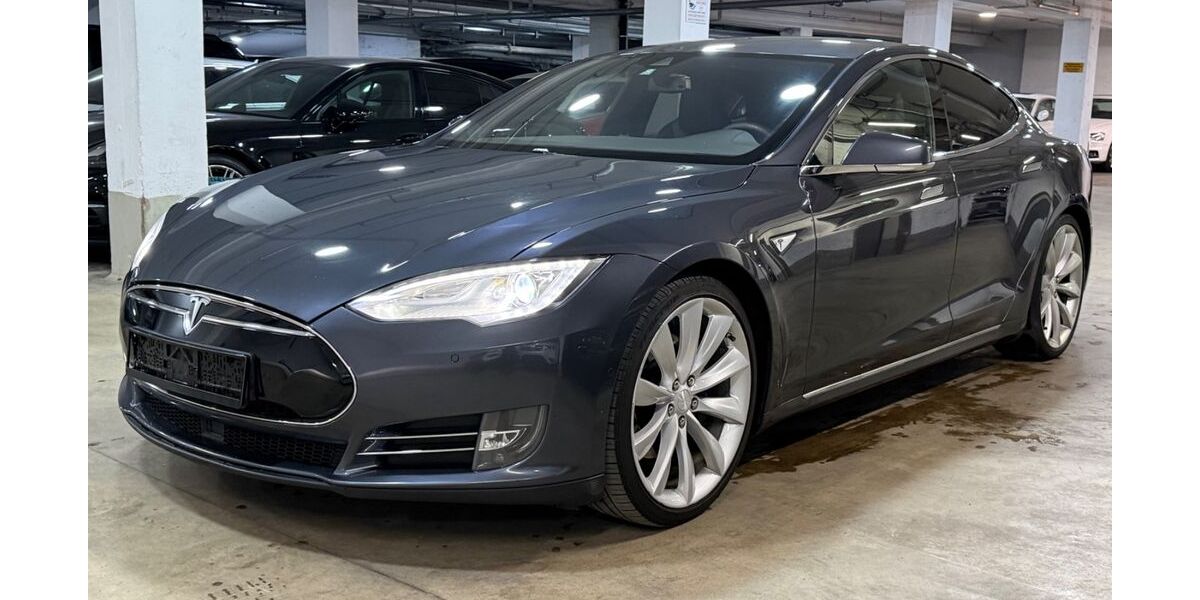 Tesla Model S 179.265 km 17.999 &euro; München 81677