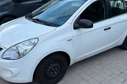 Hyundai i20 157.000 km 2.200 &euro; Neuenbürg 75305