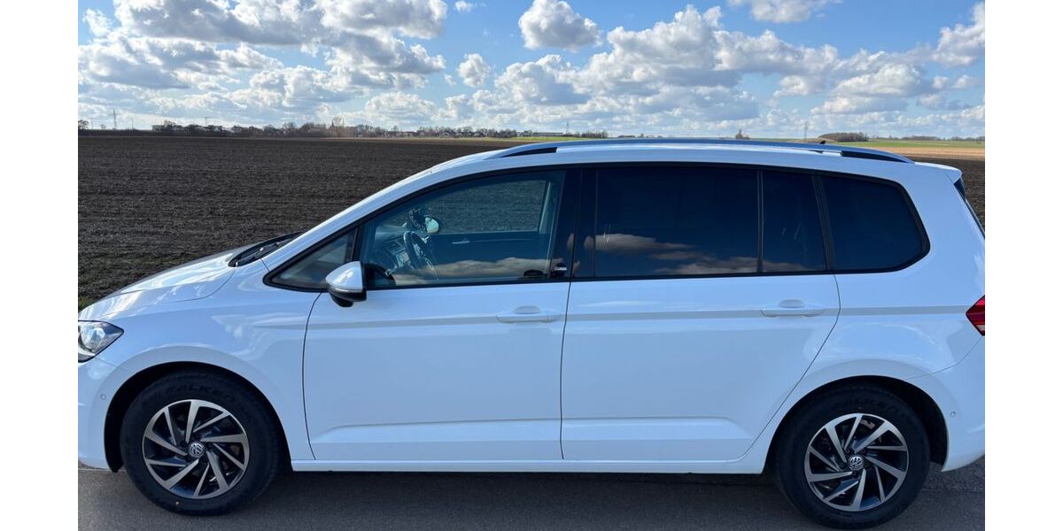 VW Touran 122.600 km 15.800 &euro; Oberickelsheim 97258