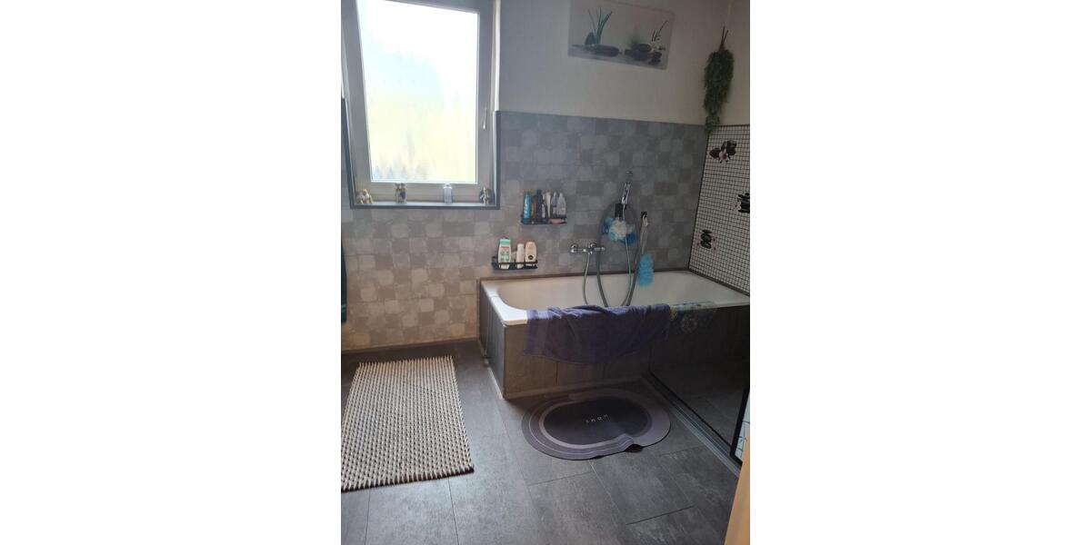 Erdgeschoßwohnung Ganderkesee - 4 Zimmer, 123 m&sup2;, 189.000&euro; | Angebot:25393926