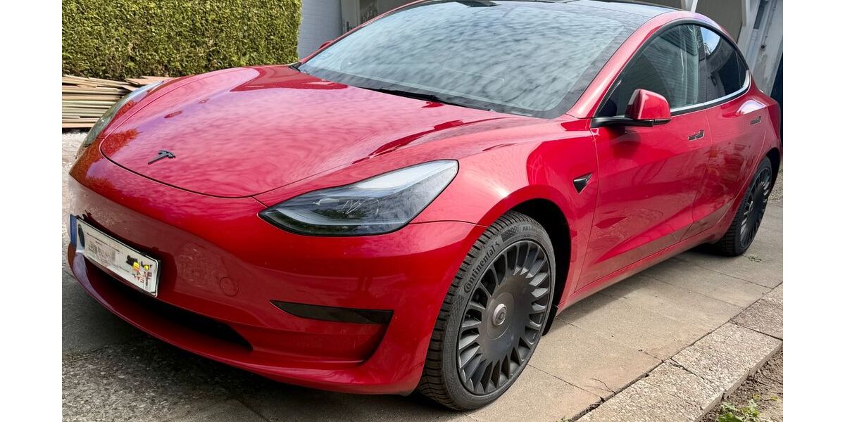 Tesla Model 3 76.000 km 26.900 &euro; Bargteheide 22941