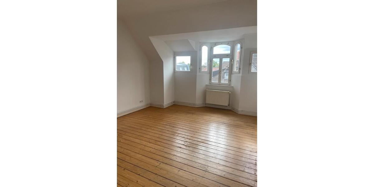 Etagenwohnung Wiesbaden Biebrich - 4 Zimmer, 105 m&sup2;, 1.090&euro; | Angebot:25962797