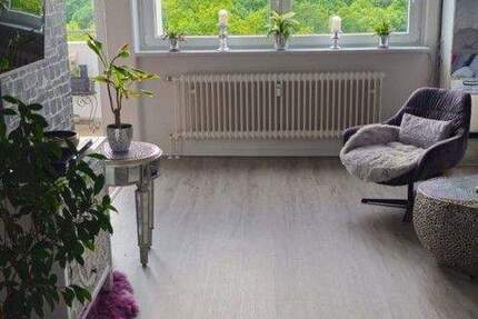 Schöne kernsanierte 3-Zimmerwohnung mit traumhaftem Weitblick 3 zimmer