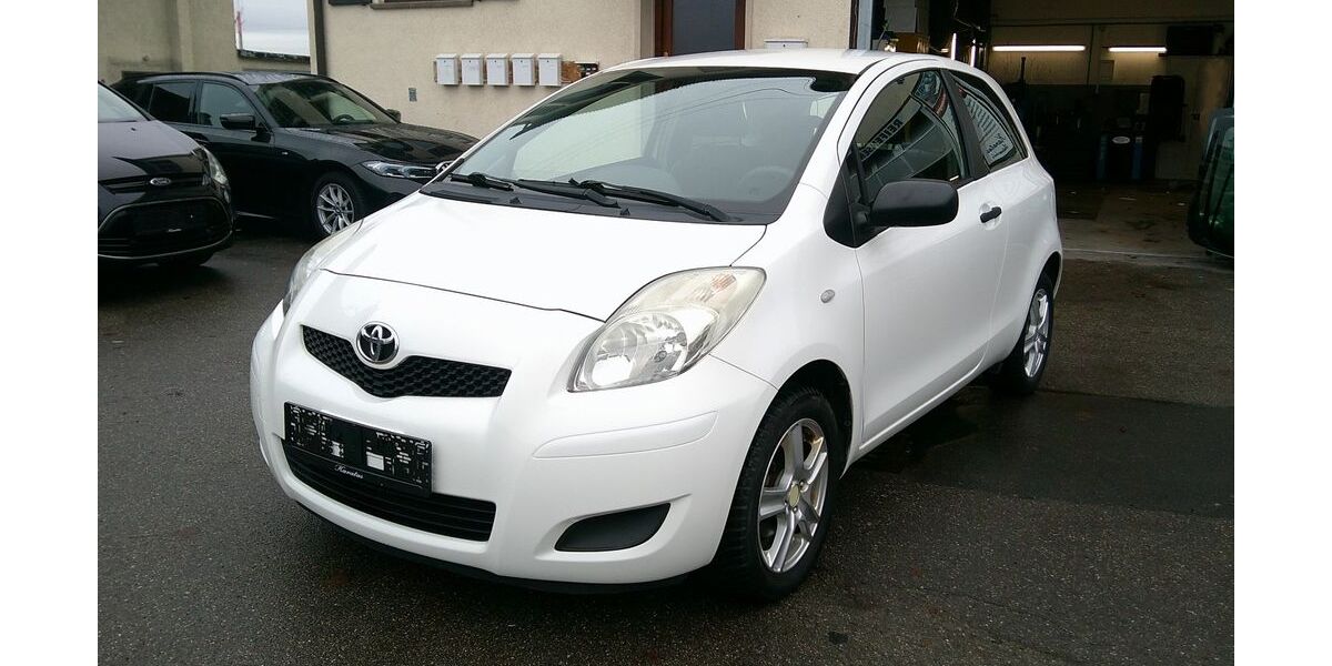 Toyota Yaris 149.000 km 3.460 € Sindelfingen 71065