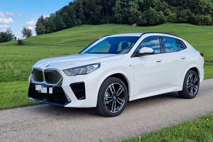 BMW iX2 4.400 km 42.500 € Baisweil 87650