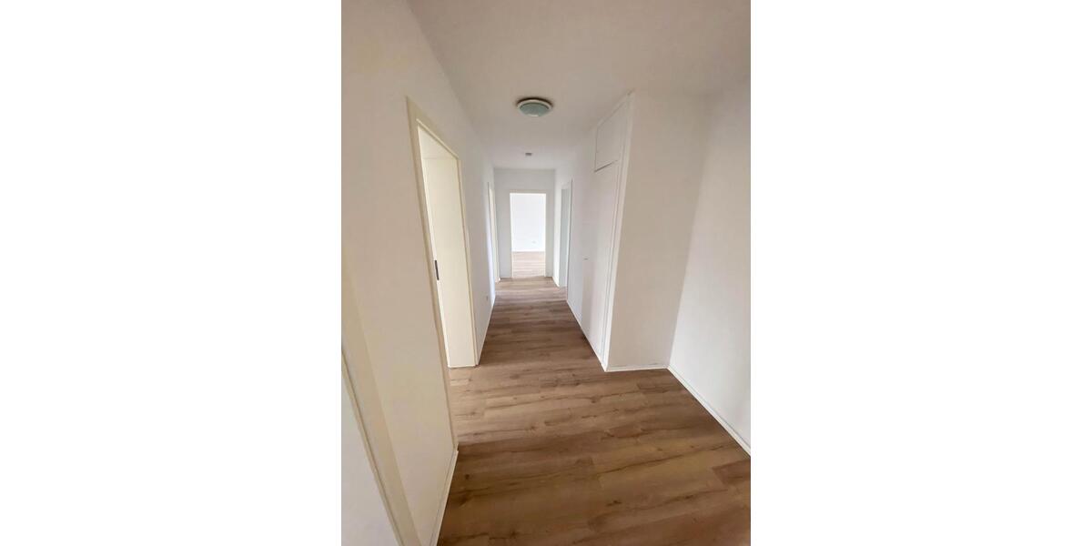 Etagenwohnung Bergen - 4 Zimmer, 82 m&sup2;, 129.000&euro; | Angebot:27097430