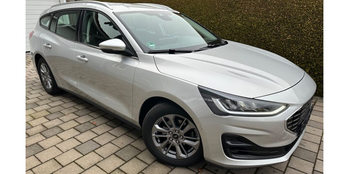 Ford Focus 46.000 km 16.990 &euro; Dinkelscherben 86424